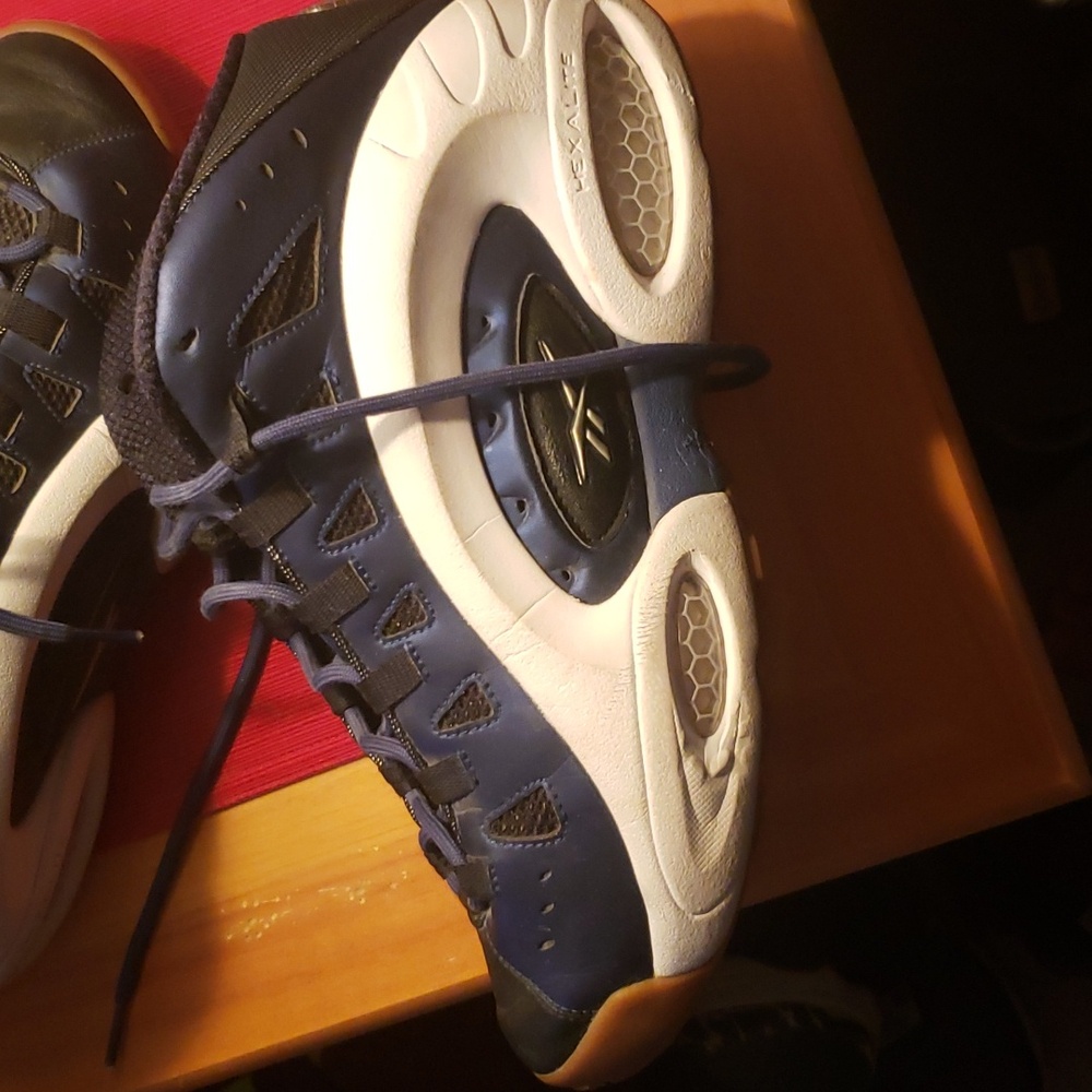 Men's Size 11, Reebok Emmit Smith 22 Sneaker - Picture 3 of 9